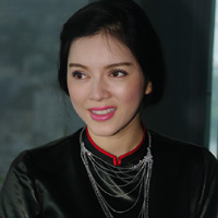 Lý Nhã Kỳ trở thành “đại sứ áo dài”