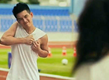 Clip 'xé lồng ngực' tỏ tình gây sốt cư dân mạng